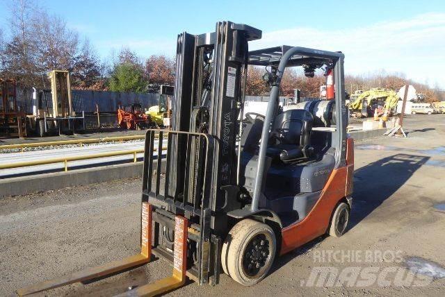 Toyota 8FGCU25 Empilhadores - Outros