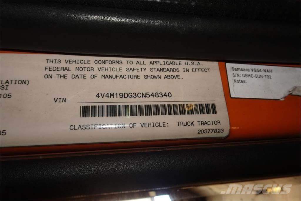 Volvo VNM42T Camiões de chassis e cabine
