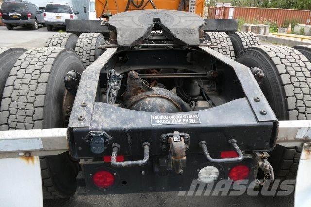 Volvo VNM64T Camiões de chassis e cabine