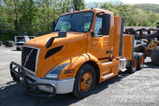Volvo VNR64T300 Camiões de chassis e cabine