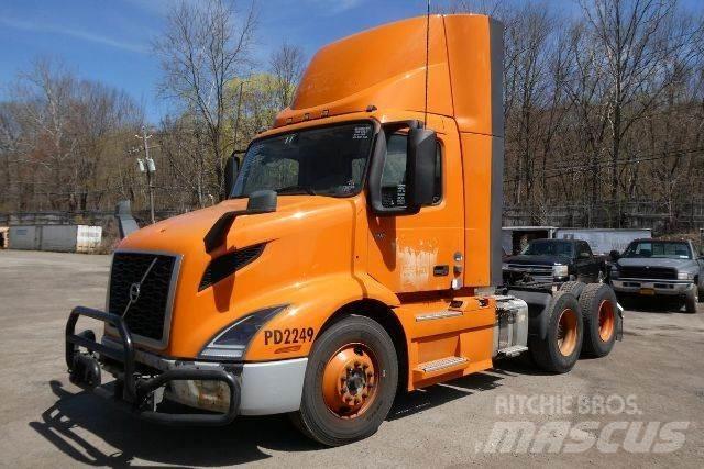 Volvo VNR64T300 Camiões de chassis e cabine