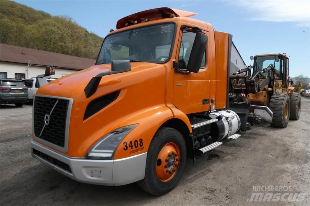 Volvo VNR64T300 Camiões de chassis e cabine