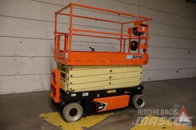 JLG 3246ES Elevadores braços articulados