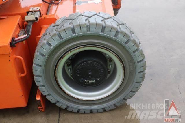 JLG E300AJP Elevadores braços articulados