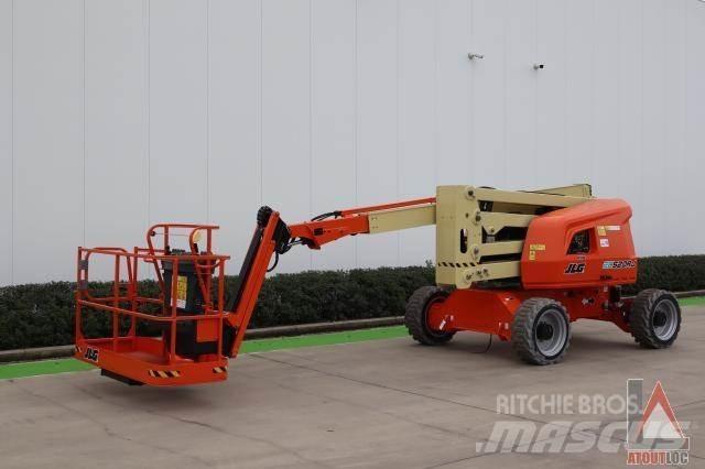 JLG EC 520AJ Elevadores braços articulados