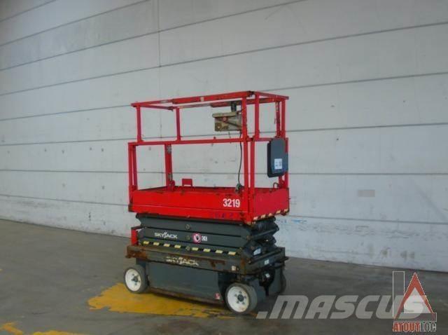 SkyJack SJ3219 Elevadores braços articulados