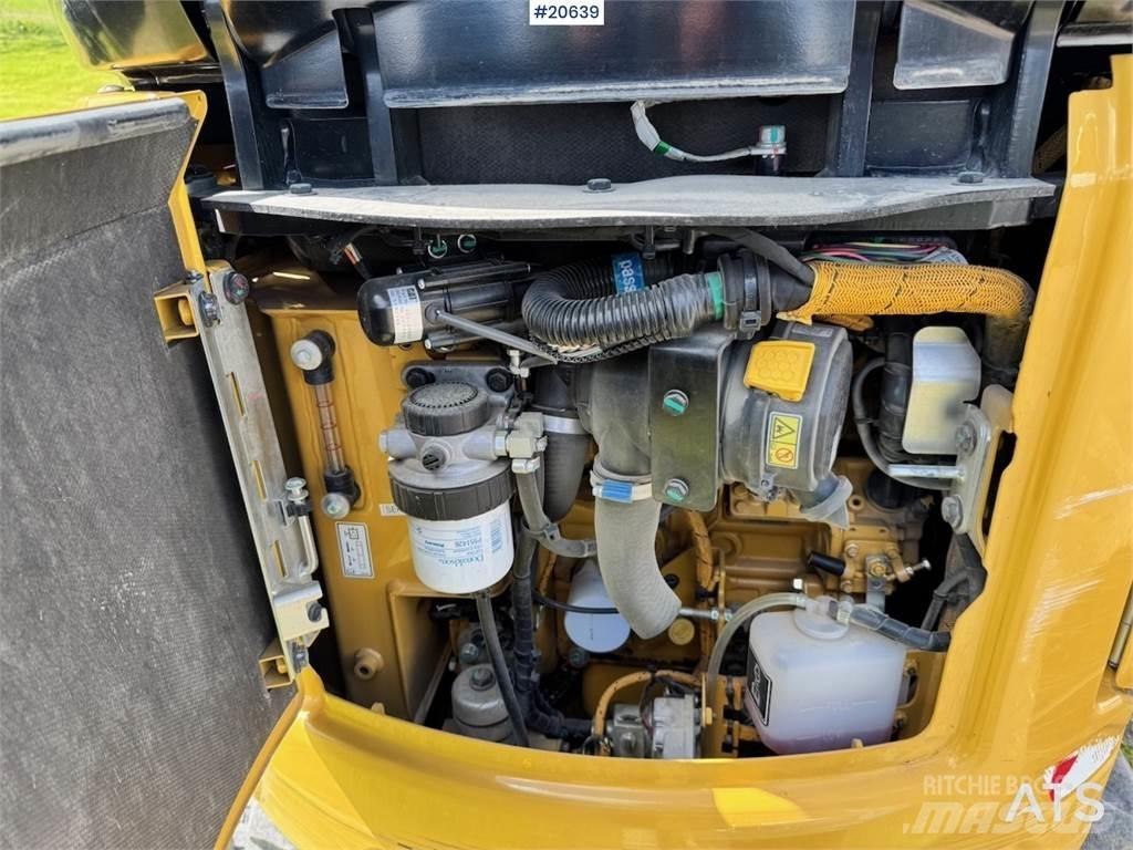 CAT 301.8 Escavadeiras de esteiras