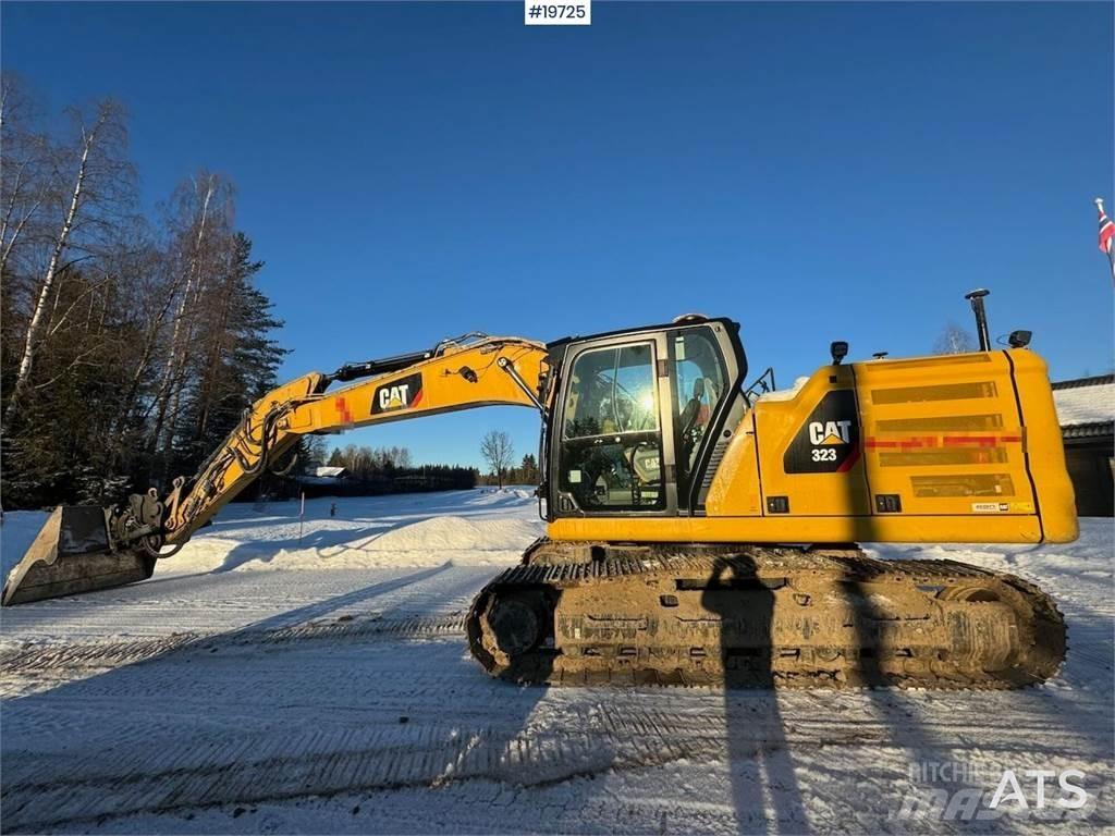 CAT 323 Escavadeiras de esteiras