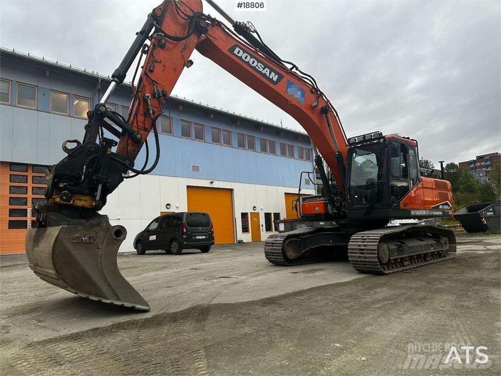 Doosan DX225LC Escavadeiras de esteiras