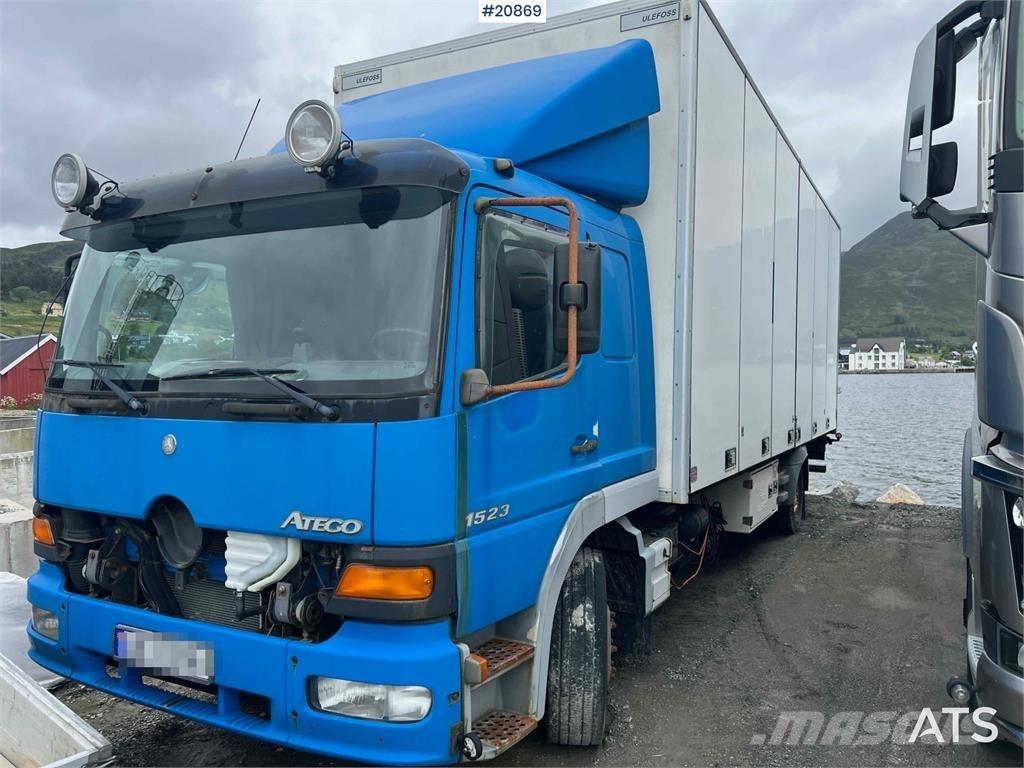 Mercedes-Benz 1523 Caminhões de caixa fechada