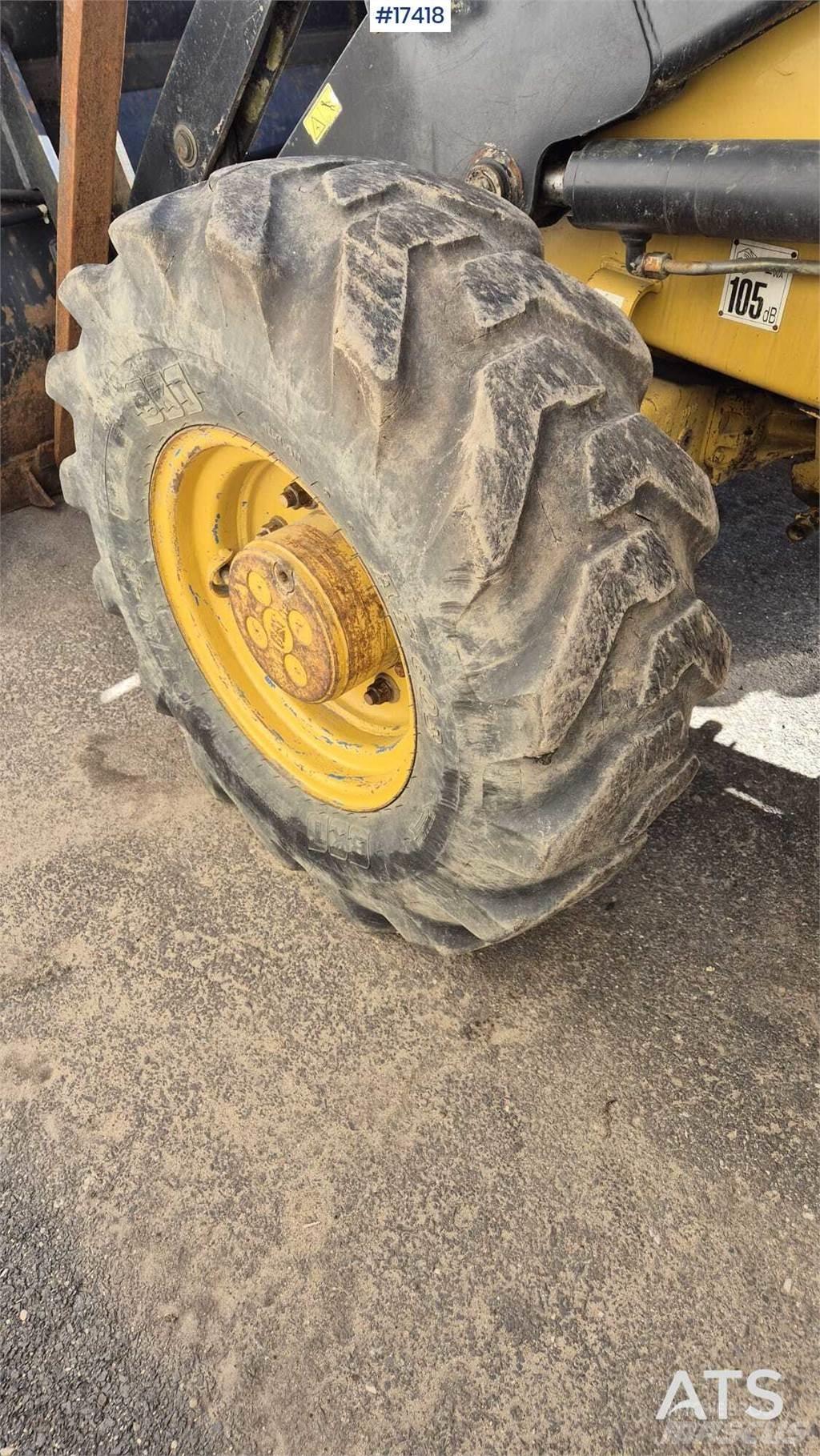 CAT 428D Retroescavadeiras