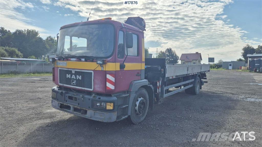 MAN 18.224 Camiões grua