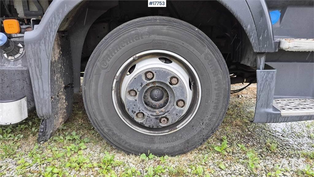 MAN TGL 8.250 Caminhões de caixa fechada