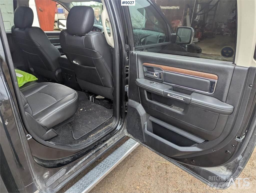 Dodge RAM 1500 Carrinhas de caixa fechada