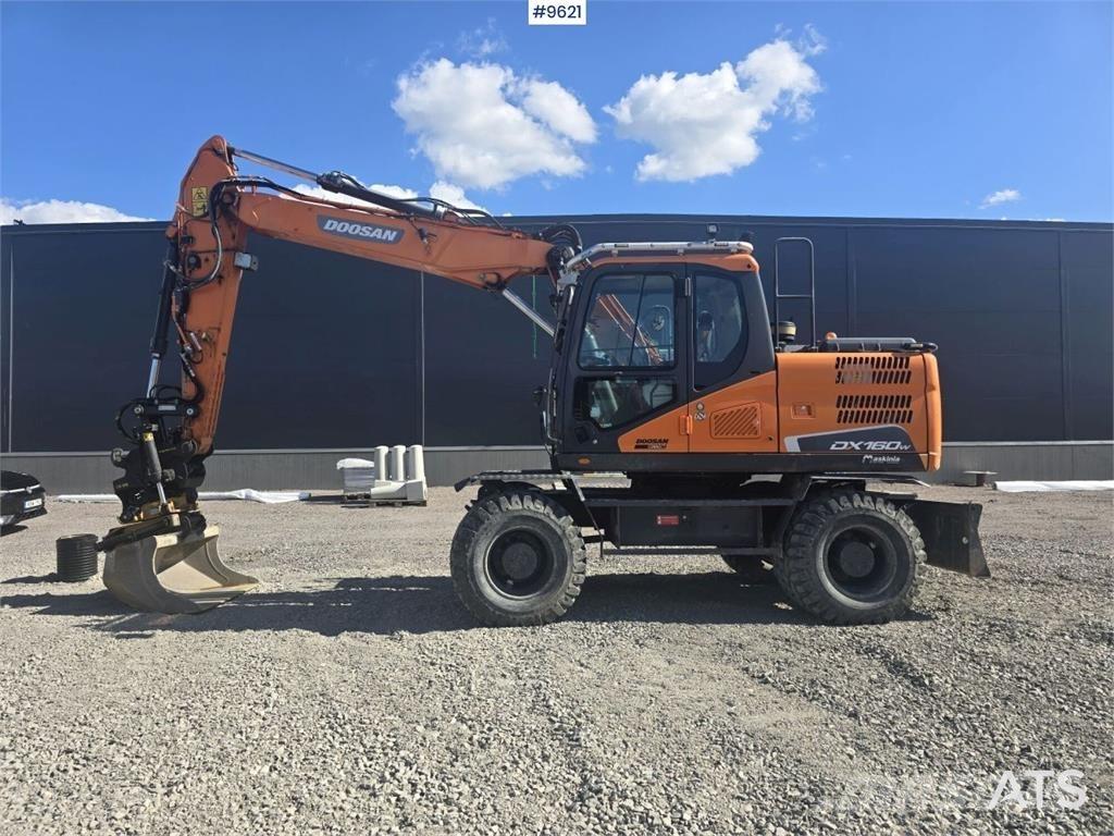 Doosan DX160W-5 Escavadoras de rodas