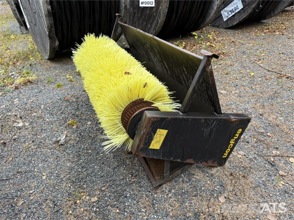 Engcon SOP-SR1800-S60 Escovas