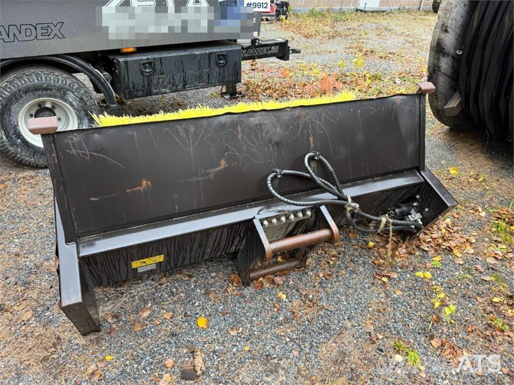 Engcon SOP-SR1800-S60 Escovas