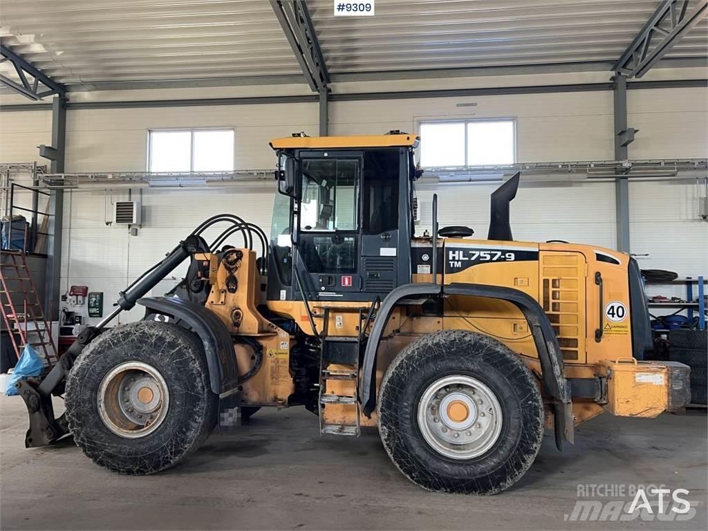 Hyundai HL757TM-9 Dozers Tratores rodas