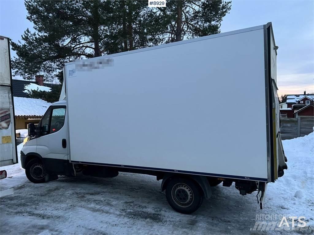 Iveco Daily Caminhões de caixa fechada