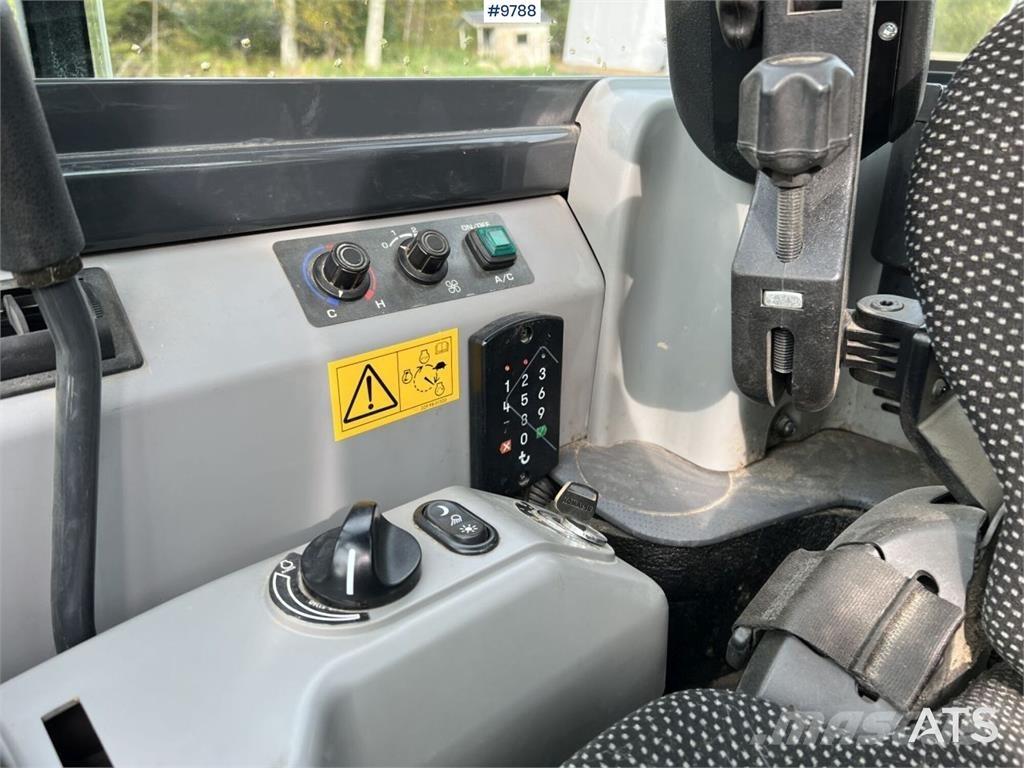 Komatsu PC55MR-5E0 Miniescavadeiras