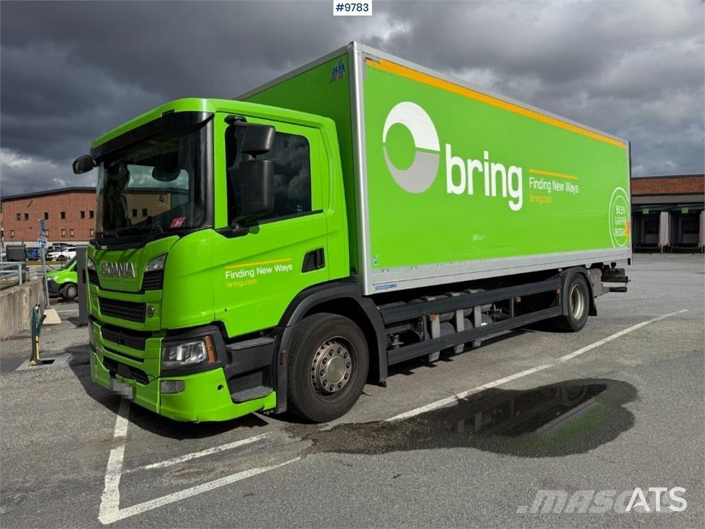 Scania P280B4X2NB Caminhões de caixa fechada