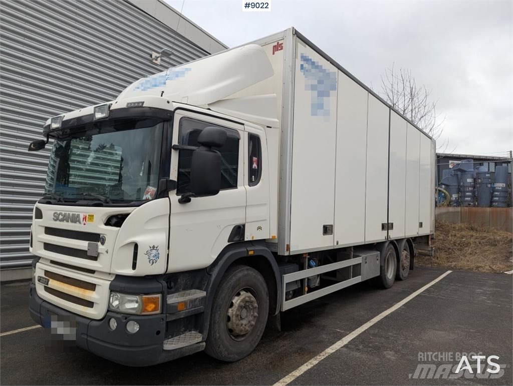 Scania P320 Caminhões de caixa fechada