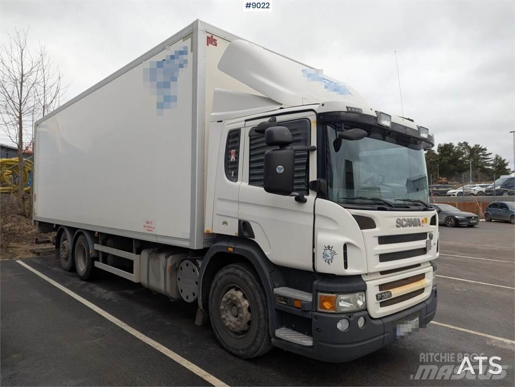 Scania P320 Caminhões de caixa fechada