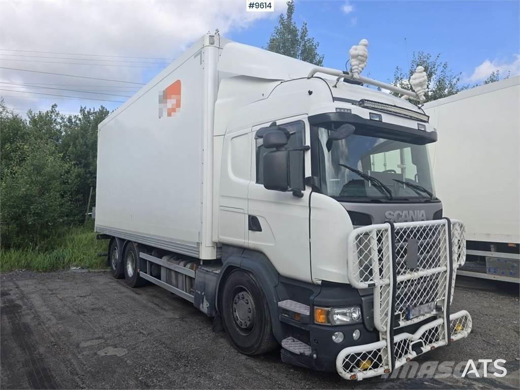Scania R490 Caminhões de caixa fechada