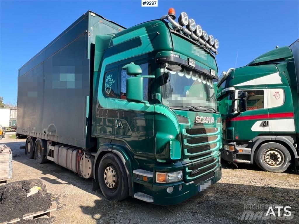 Scania R500LB6X2*4HNB Caminhões de caixa fechada