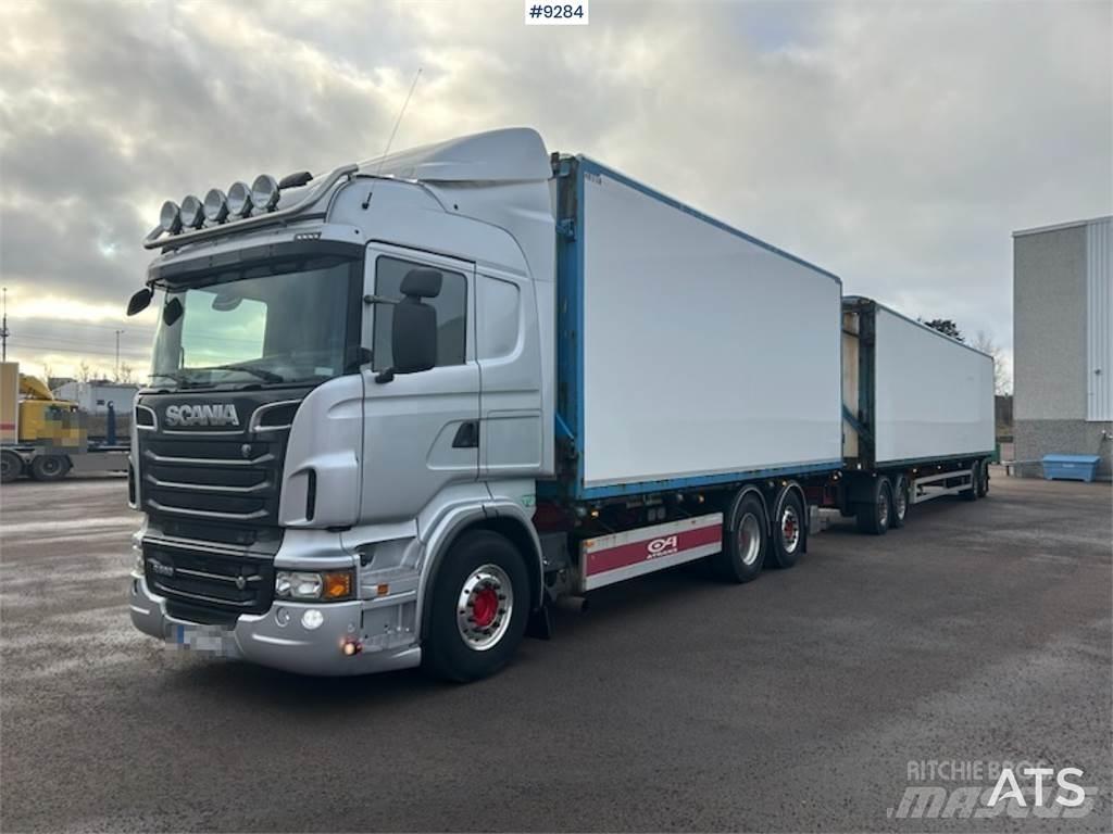 Scania R560LB6x2MNB Caminhões de caixa fechada