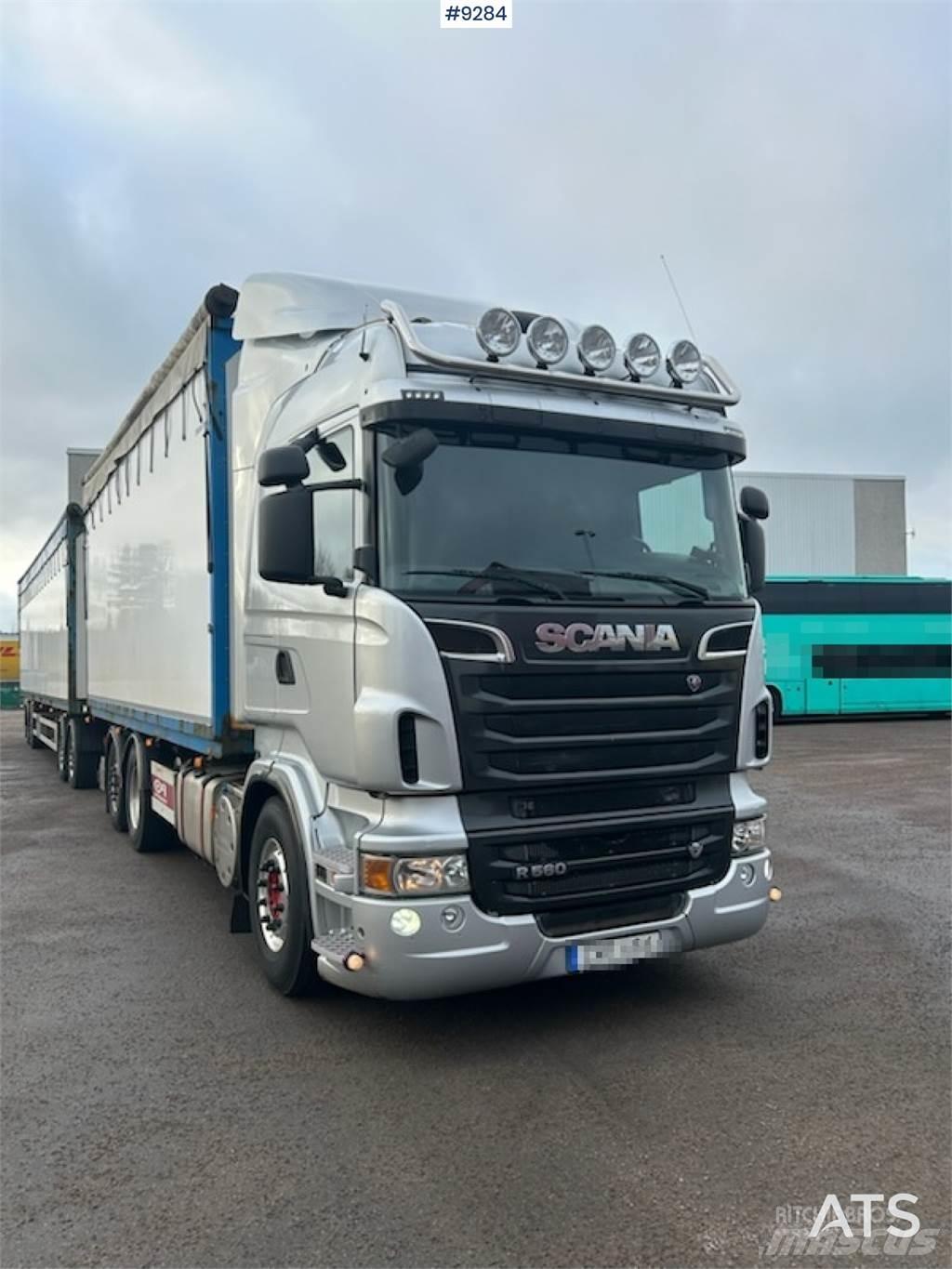 Scania R560LB6x2MNB Caminhões de caixa fechada