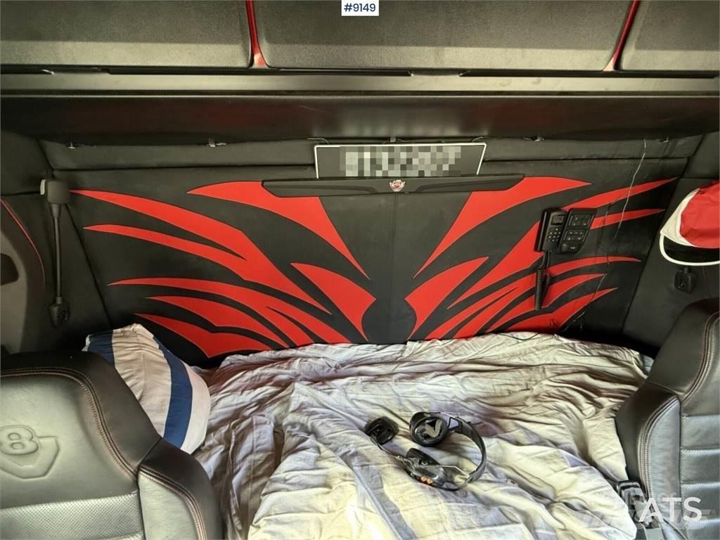 Scania S650B Caminhões de caixa fechada