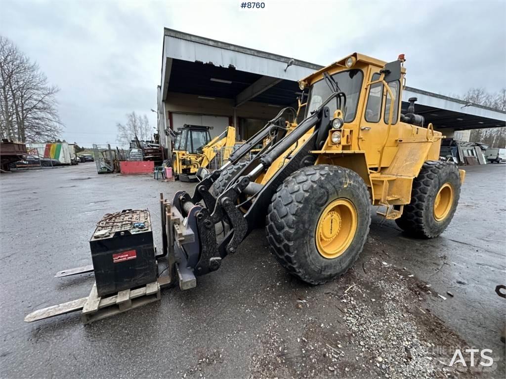 Volvo BM 4400 Dozers Tratores rodas