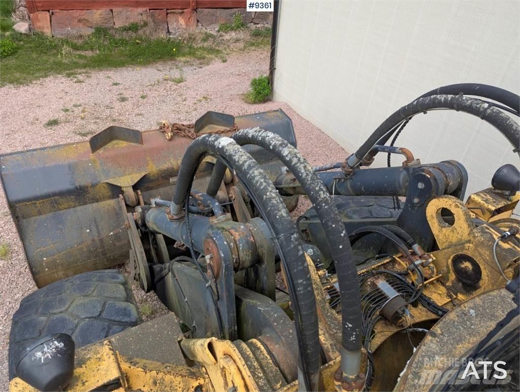 Volvo BM 4600B  Dozers Tratores rodas