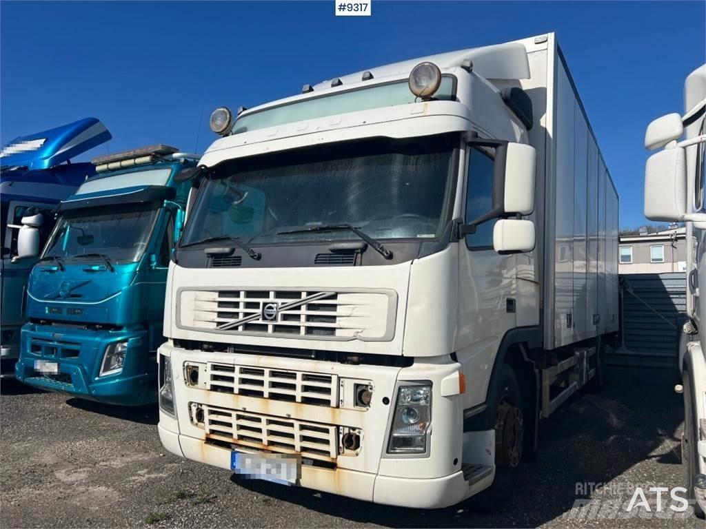 Volvo FM 340 4X2 Caminhões de caixa fechada