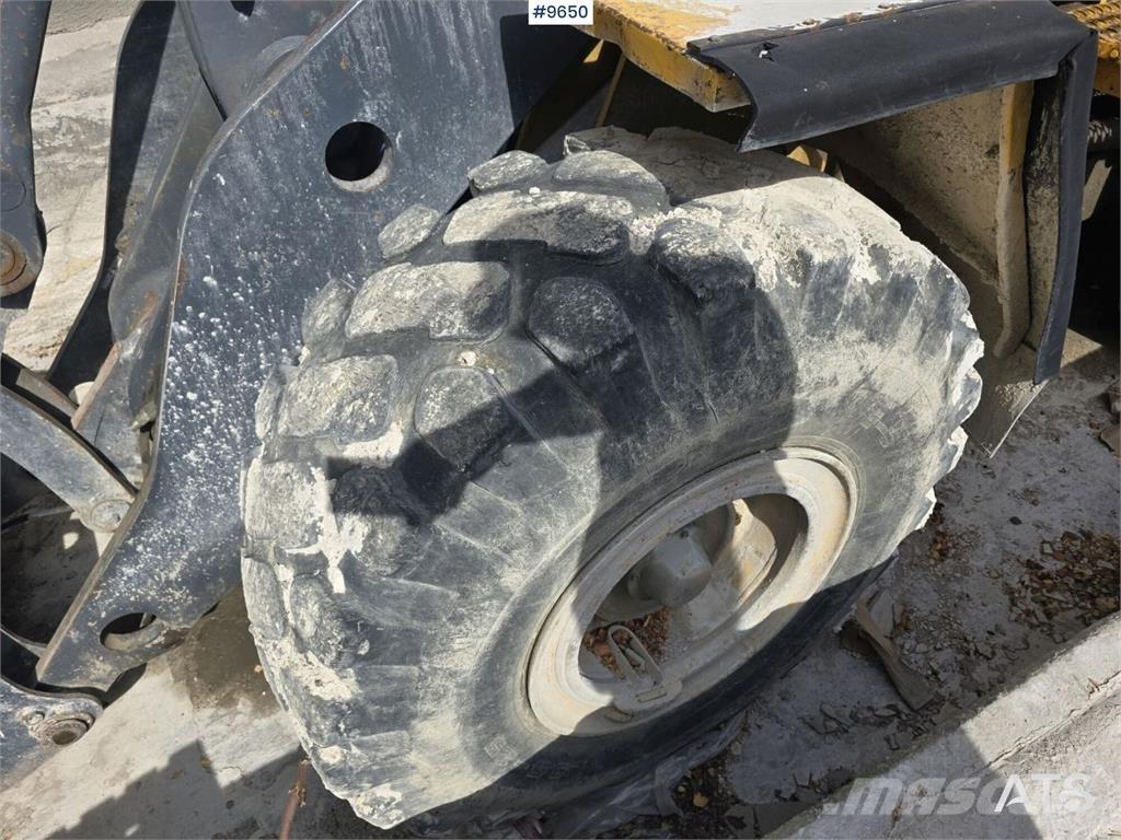 Volvo L120 Dozers Tratores rodas