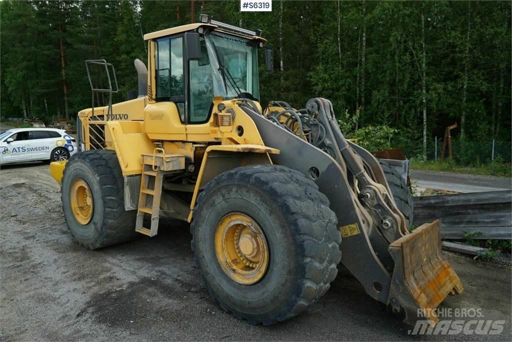 Volvo L220F Carregadeiras de rodas