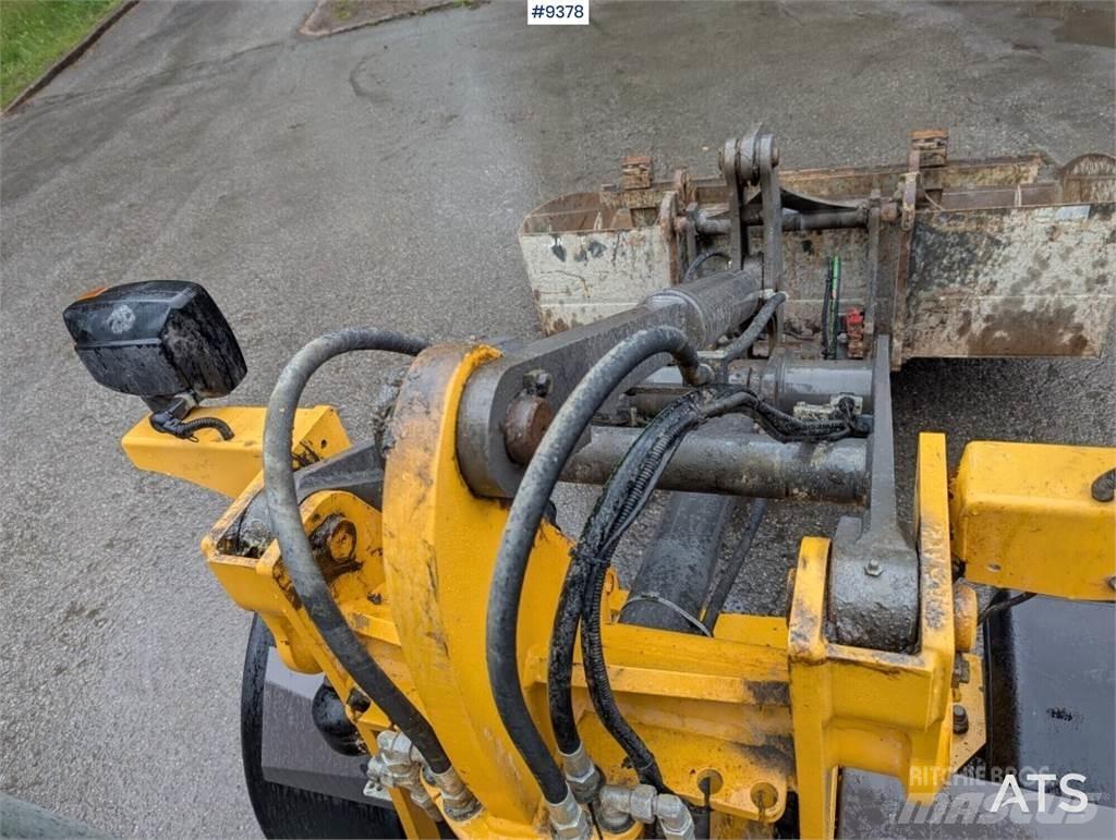 Volvo L25F Dozers Tratores rodas