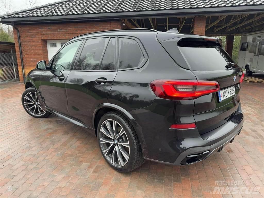 BMW  Automóvel