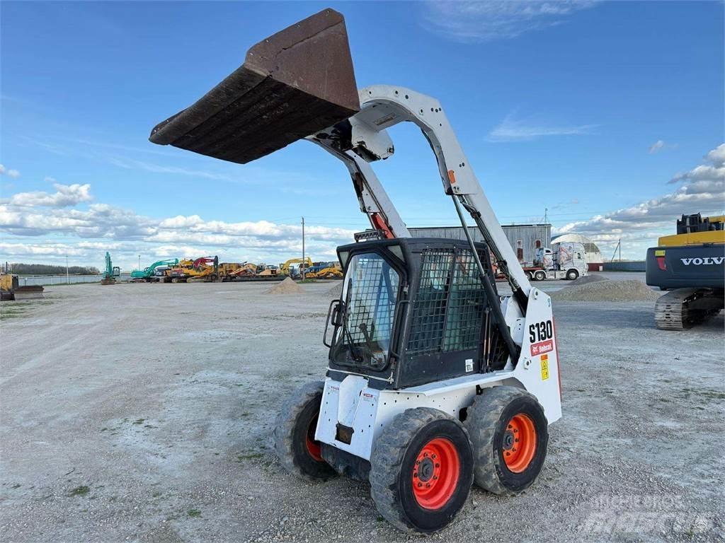 Bobcat S130 Mini carregadoras