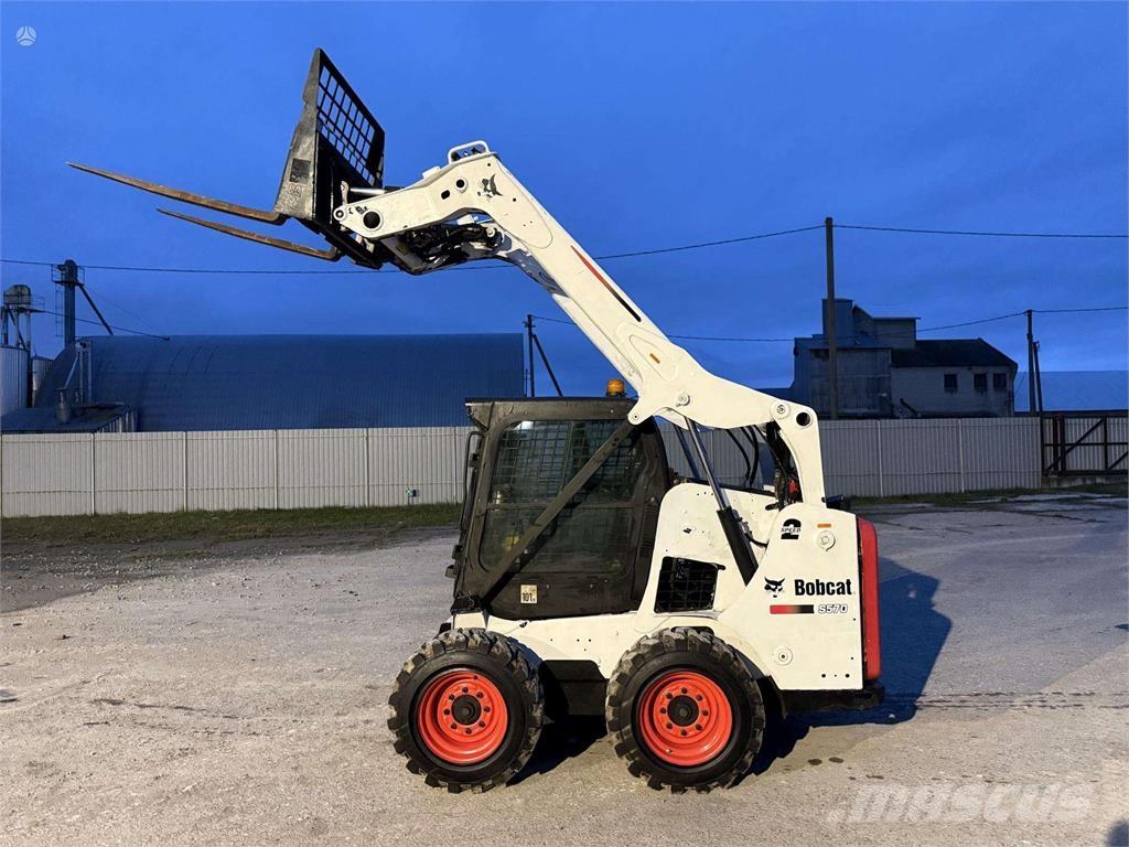 Bobcat S570 Mini carregadoras