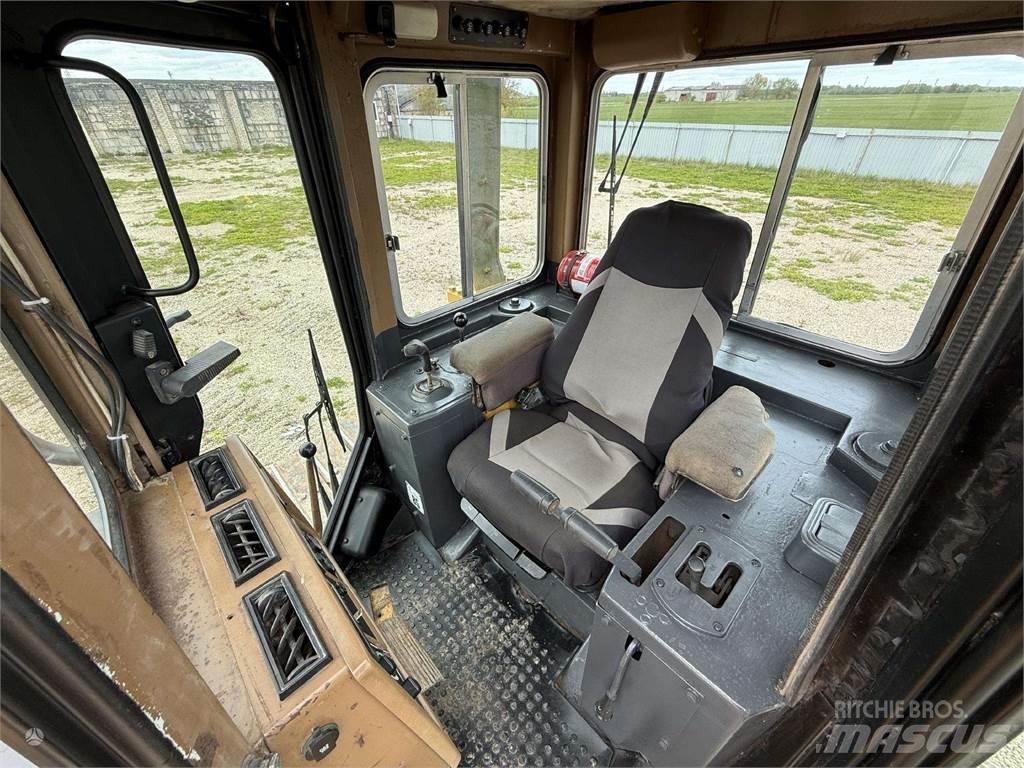 CAT D4H LGP Dozers - Tratores rastos