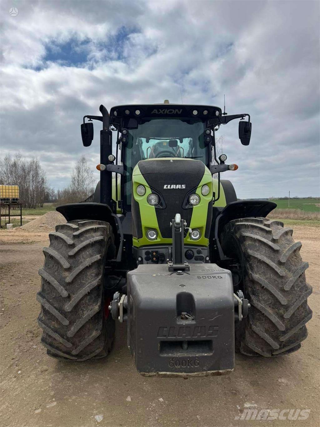 CLAAS Axion 870 Tratores Agrícolas usados