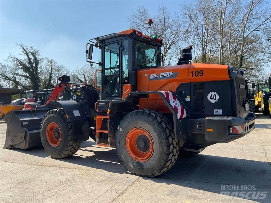 Doosan DL280 Carregadeiras de rodas