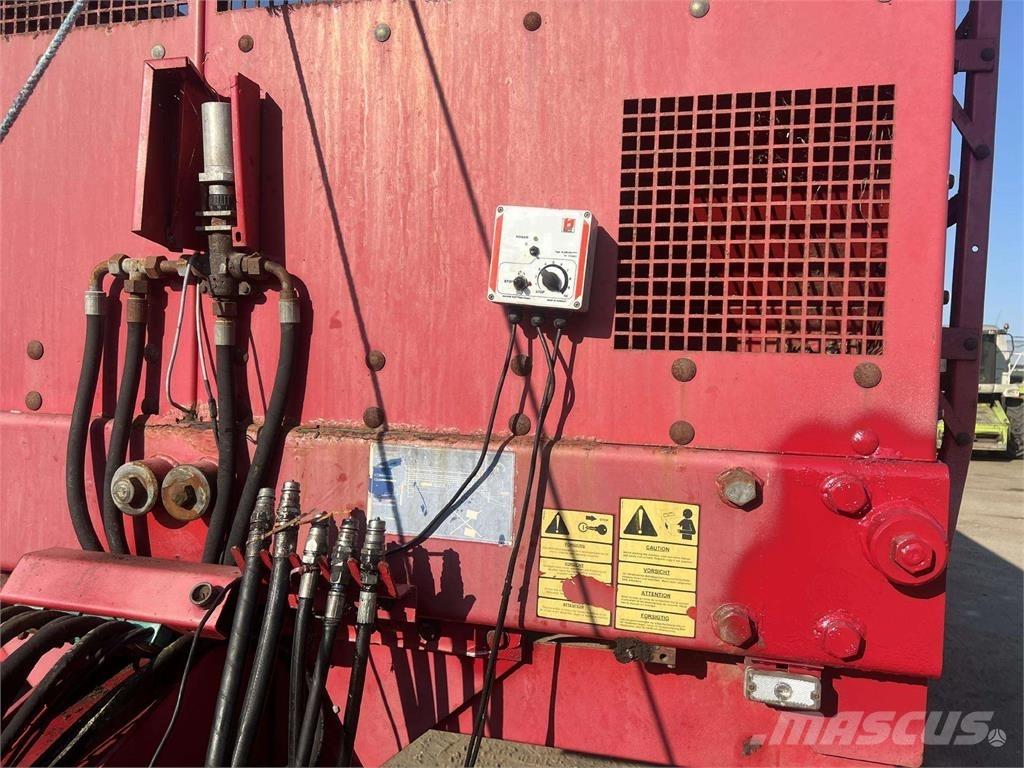 JF MT 22000 Cortadores, moinhos e desenroladores de fardos