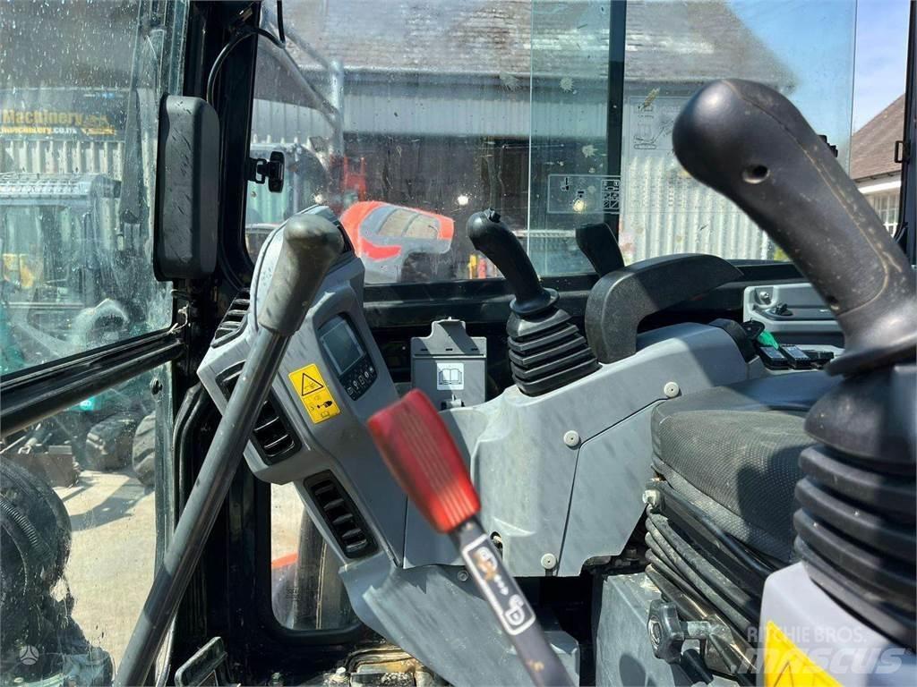 Kubota KX057-4 Escavadeiras de esteiras