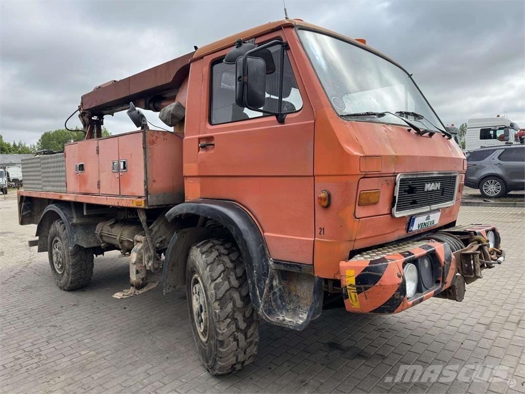 MAN 9.150 4x4 14m. Plataformas aéreas montadas em camião