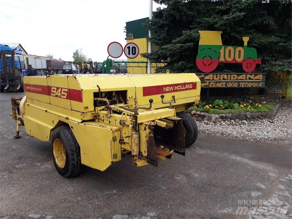 New Holland 945 Enfardadeira de rolos