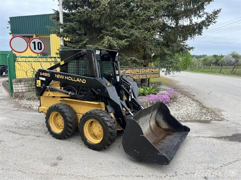 New Holland LX485 Mini carregadoras
