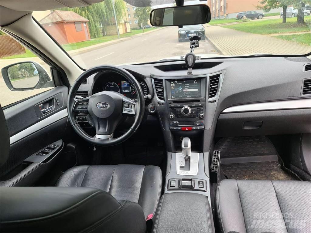 Subaru  Automóvel